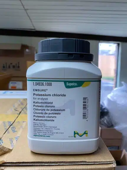پتاسیم کلرید مرک کد ۱۰۴۹۳۶ حجم یک کیلوگرمی